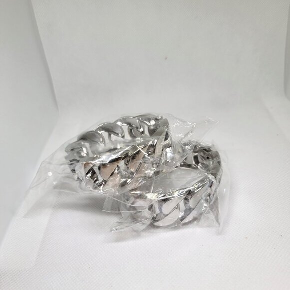 Cuban Link Bracelet Silver Tone Classic Style Wide OS New - Picture 5 of 10